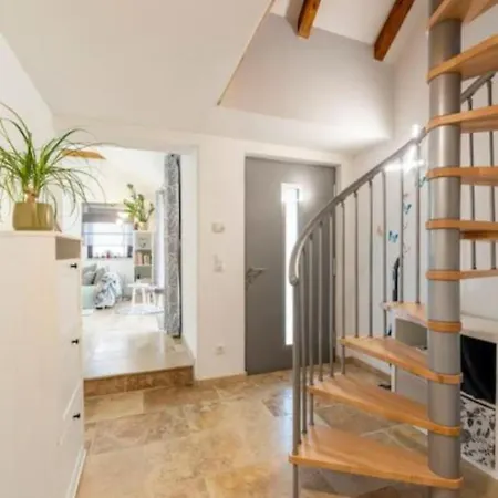 # Zentral & Ruhig Fuer Paare, Familien & Gruppen