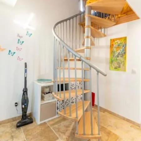 # Zentral & Ruhig Fuer Paare, Familien & Gruppen